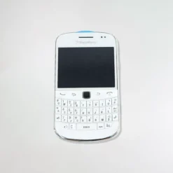 blackberry bold 9900 white