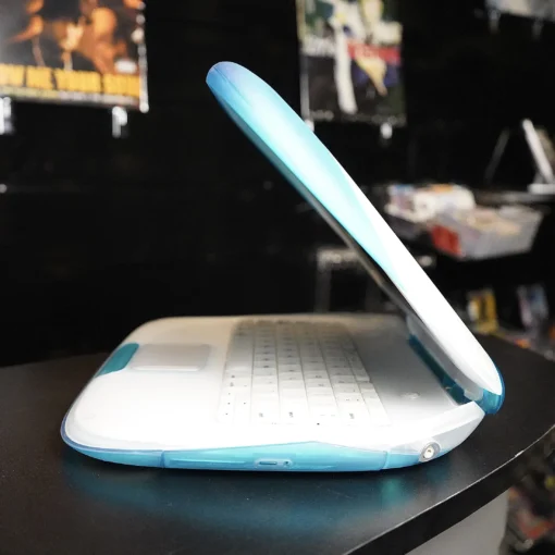 Apple iBook G3 Special Edition (300MHz) - Image 4