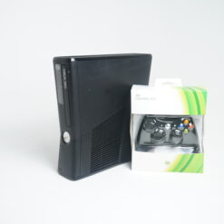 Microsoft Xbox 360 Slim (Black)