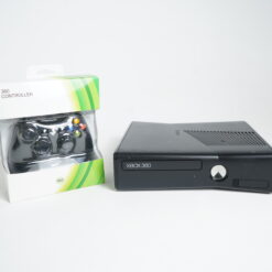 Alternative view of Microsoft Xbox 360 Slim باقة [أسود]