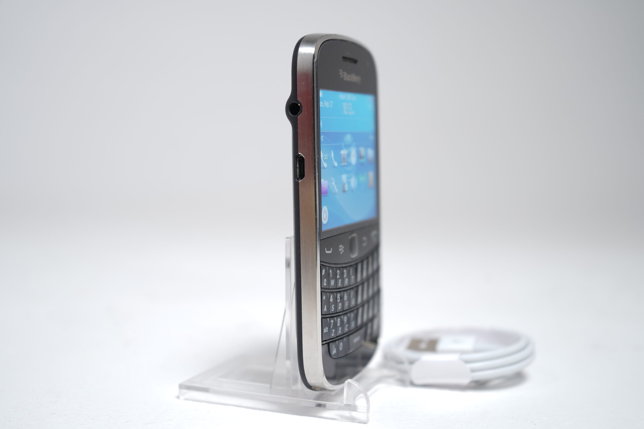 BlackBerry Bold 9900 Black - Image 2