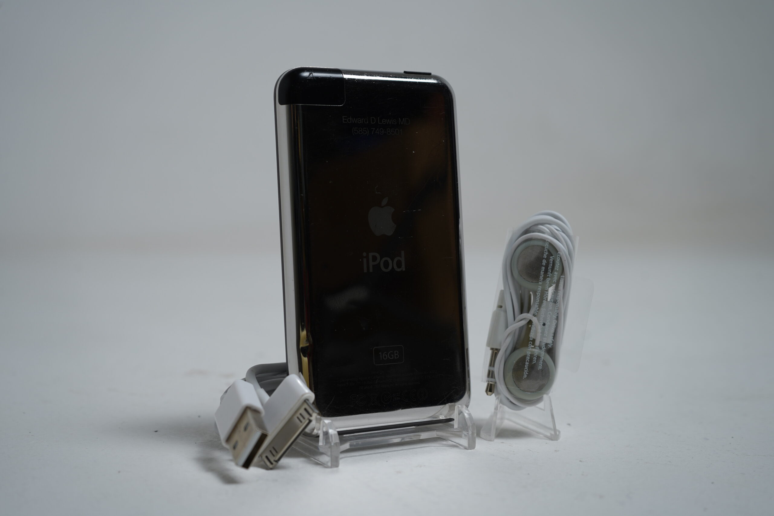 Apple ipod Touch (1st Gen) A1213 (Black) - Image 4