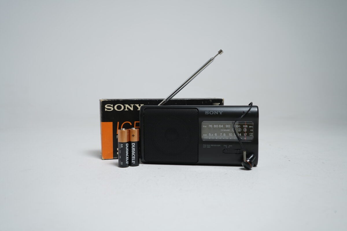 Sony ICF-380 AM/FM player