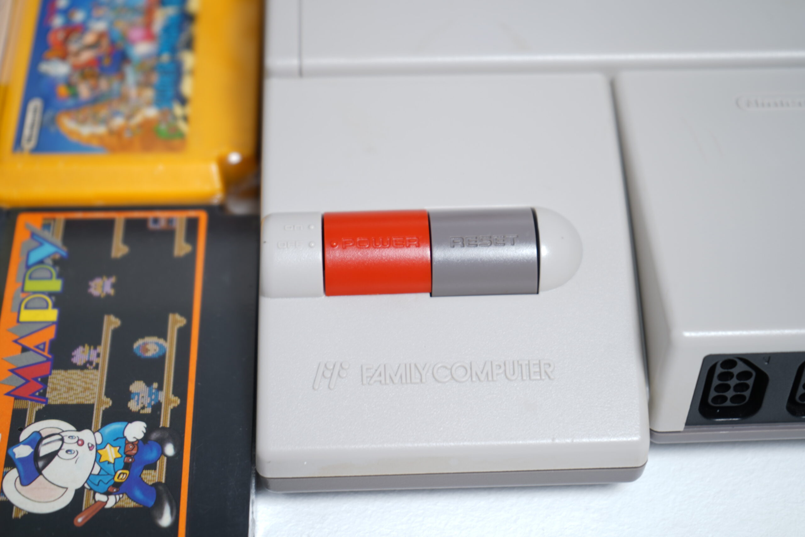 Nintendo Family Computer (AV-1993) - Image 9