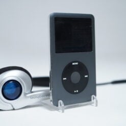 Alternative view of Apple iPod Classic 7th Generation 160GB (Grey)