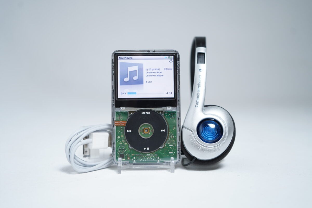 Apple iPod Classic 7th Generation 160GB (Transparent Black)
