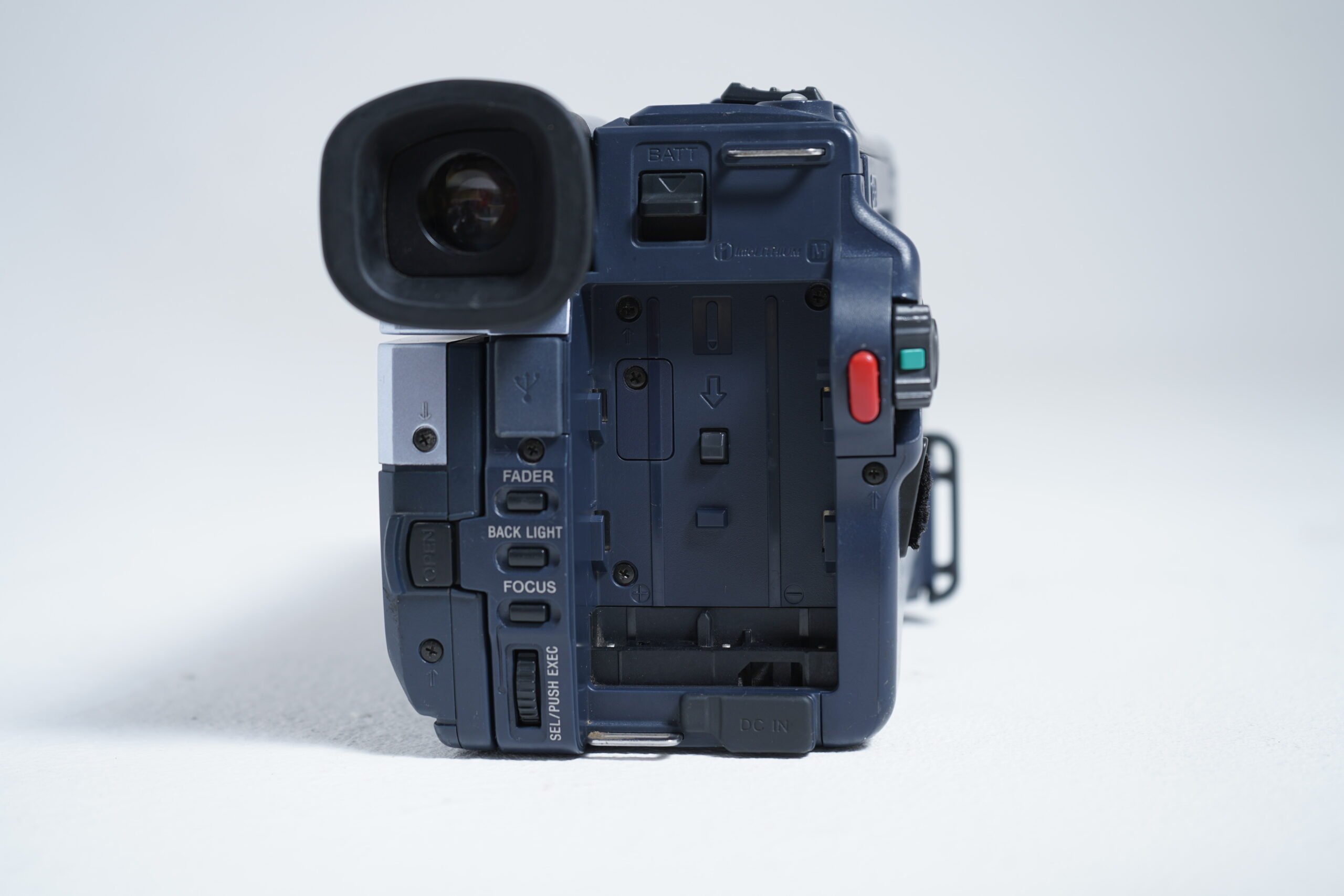 Sony Handycam DCR-TRV140 Digital8 camcorder - Image 6