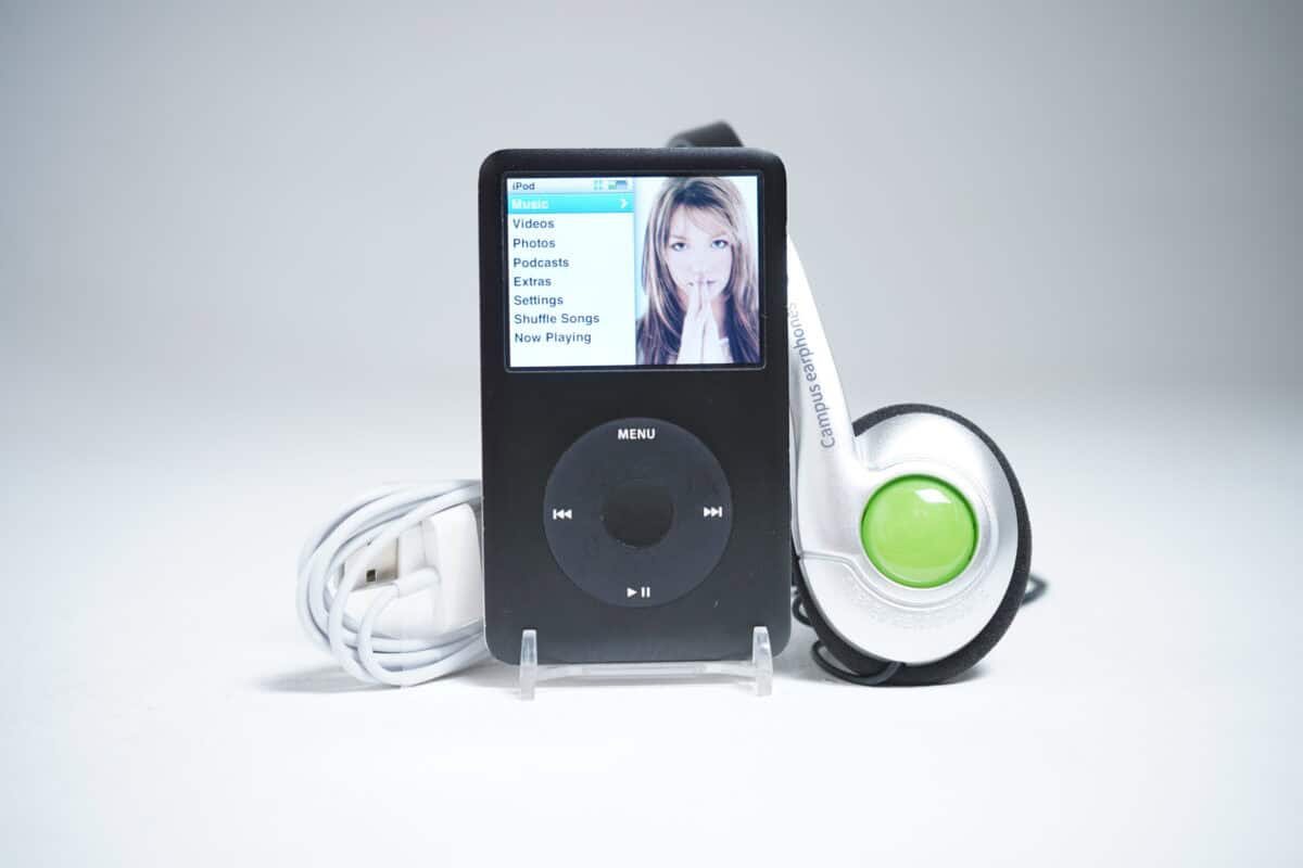 Apple iPod Classic 6th Generation 80GB Black