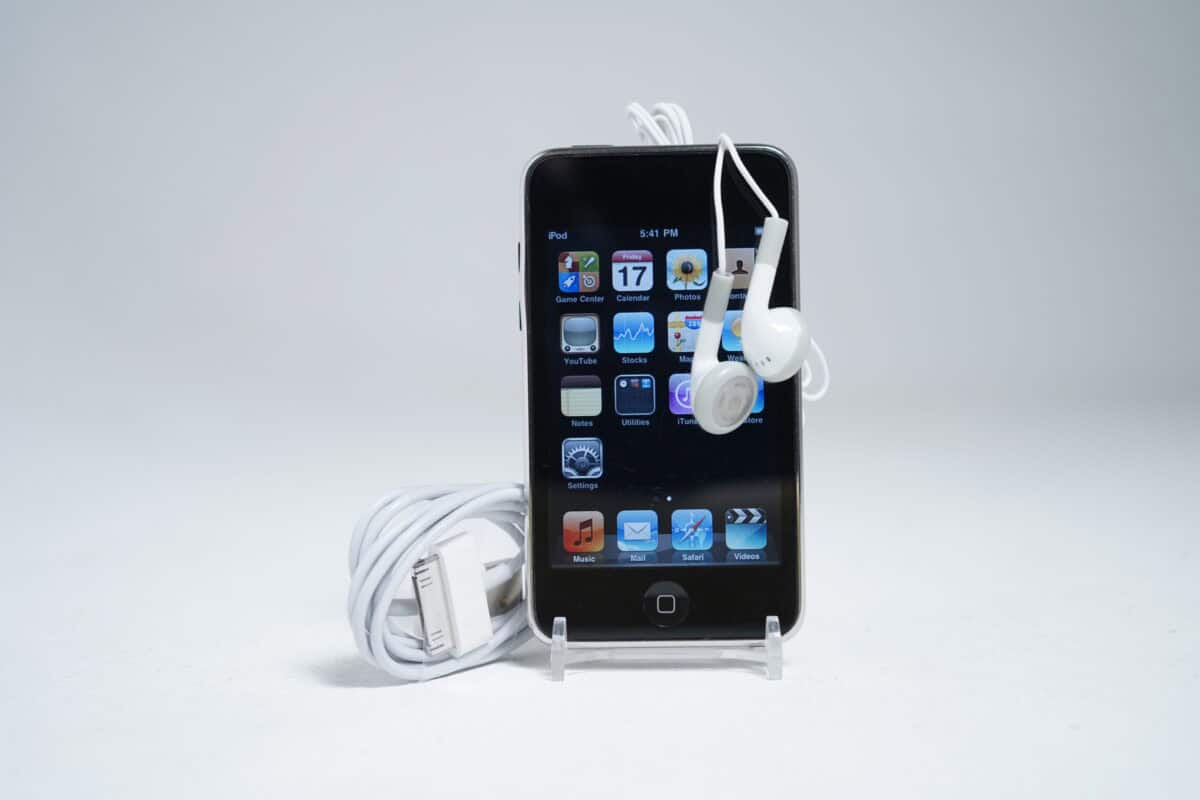 Apple iPod Touch 2nd Generation (Black)