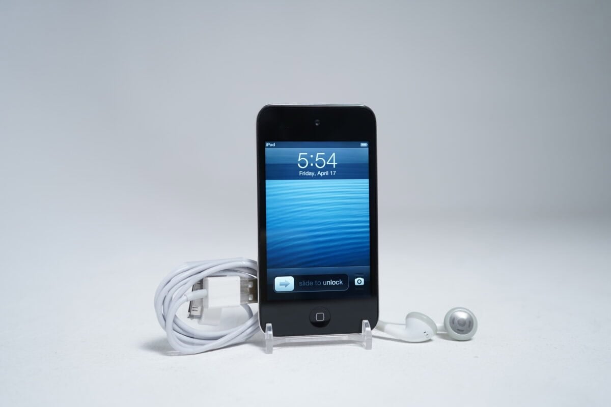 Apple iPod Touch 4th Generation (Black)