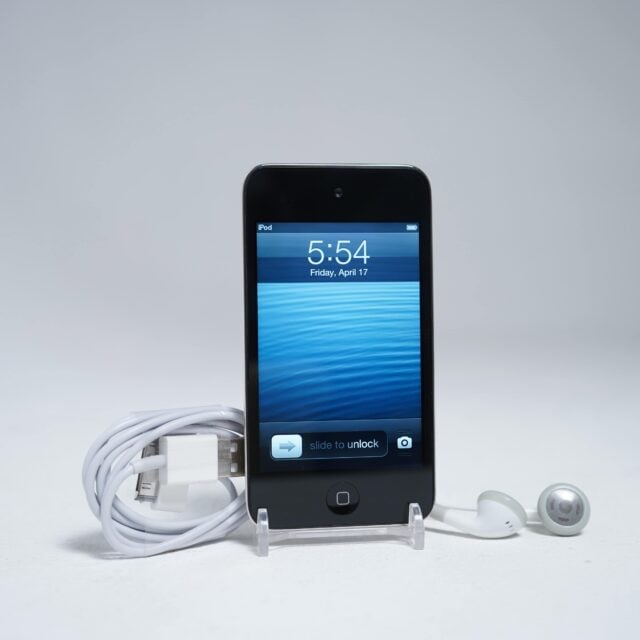 Apple iPod Touch 4th Generation (Black)