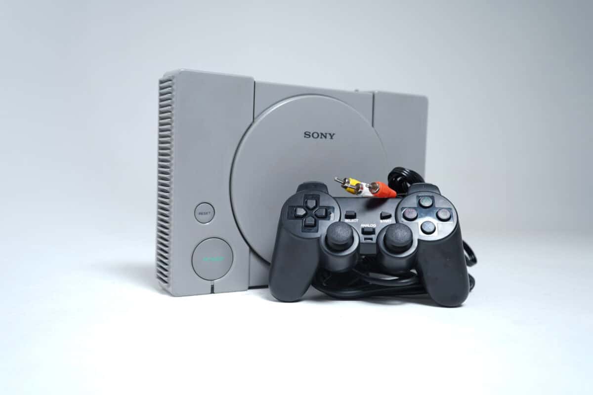 Sony PlayStation 1 (NTSC-J)