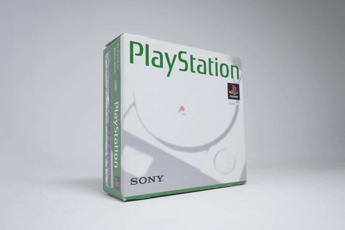 Sony PlayStation SCPH-5500 (NTSC-J)
