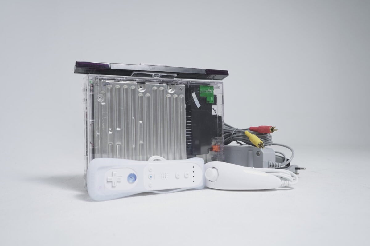 Nintendo Wii (Transparent)