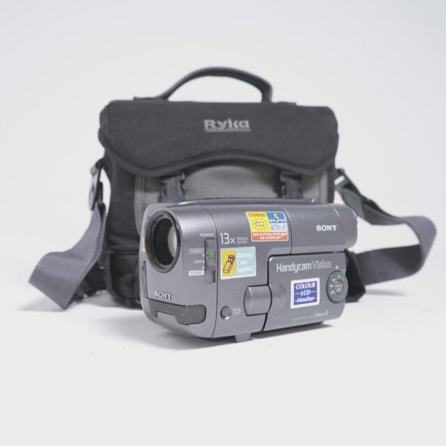 Sony Handycam Vision Video 8 Black (CCD-TRV10E)