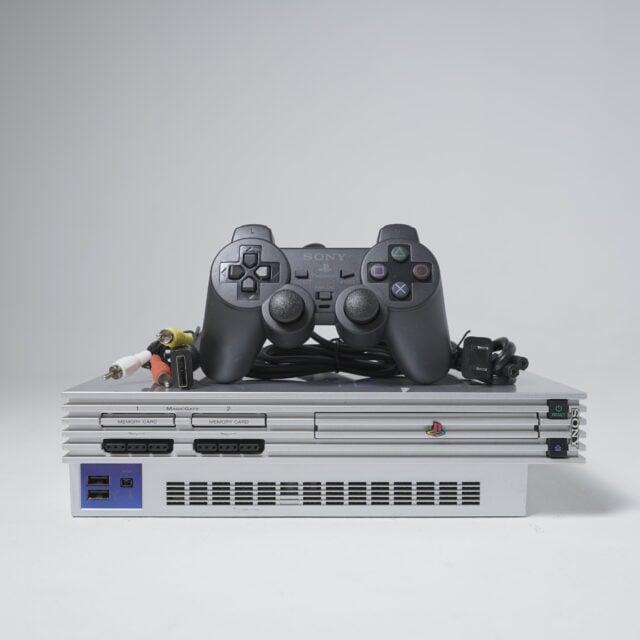 Sony PlayStation 2 Metalic Silver (Open Region)