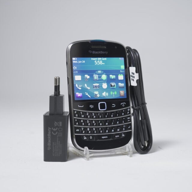 BlackBerry 9900 Bold Black