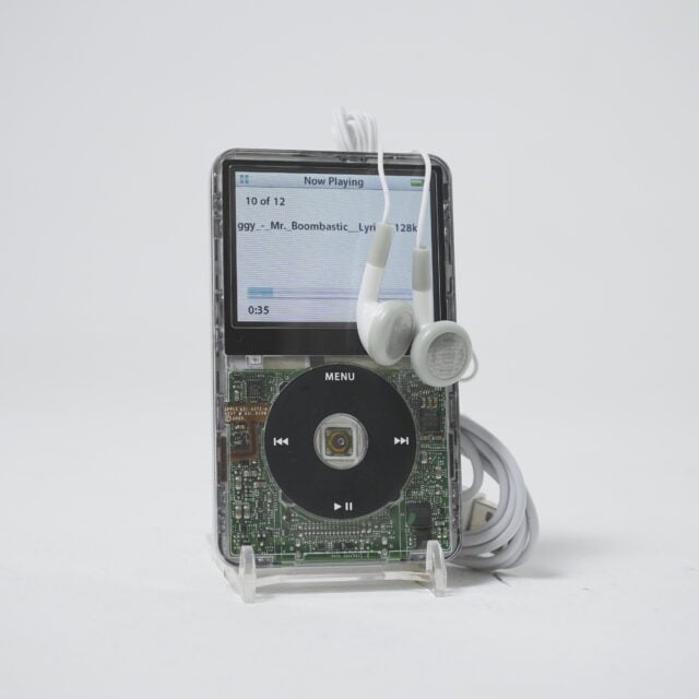 Apple iPod Classic 5th Generation 60GB (Transparent)